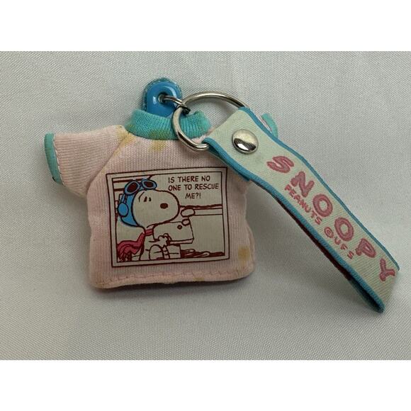 Vintage Snoopy Keychain UFS NAKAJIMA CORPORATION - Picture 1 of 2